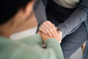 Read more about the article Can ChatGPT Replace a Couples Therapist? Here’s What AI Can’t Tell You
